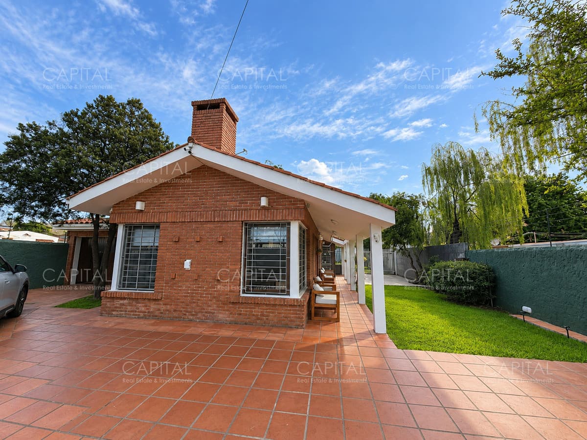 Casa en venta en Colón con apartamento independiente