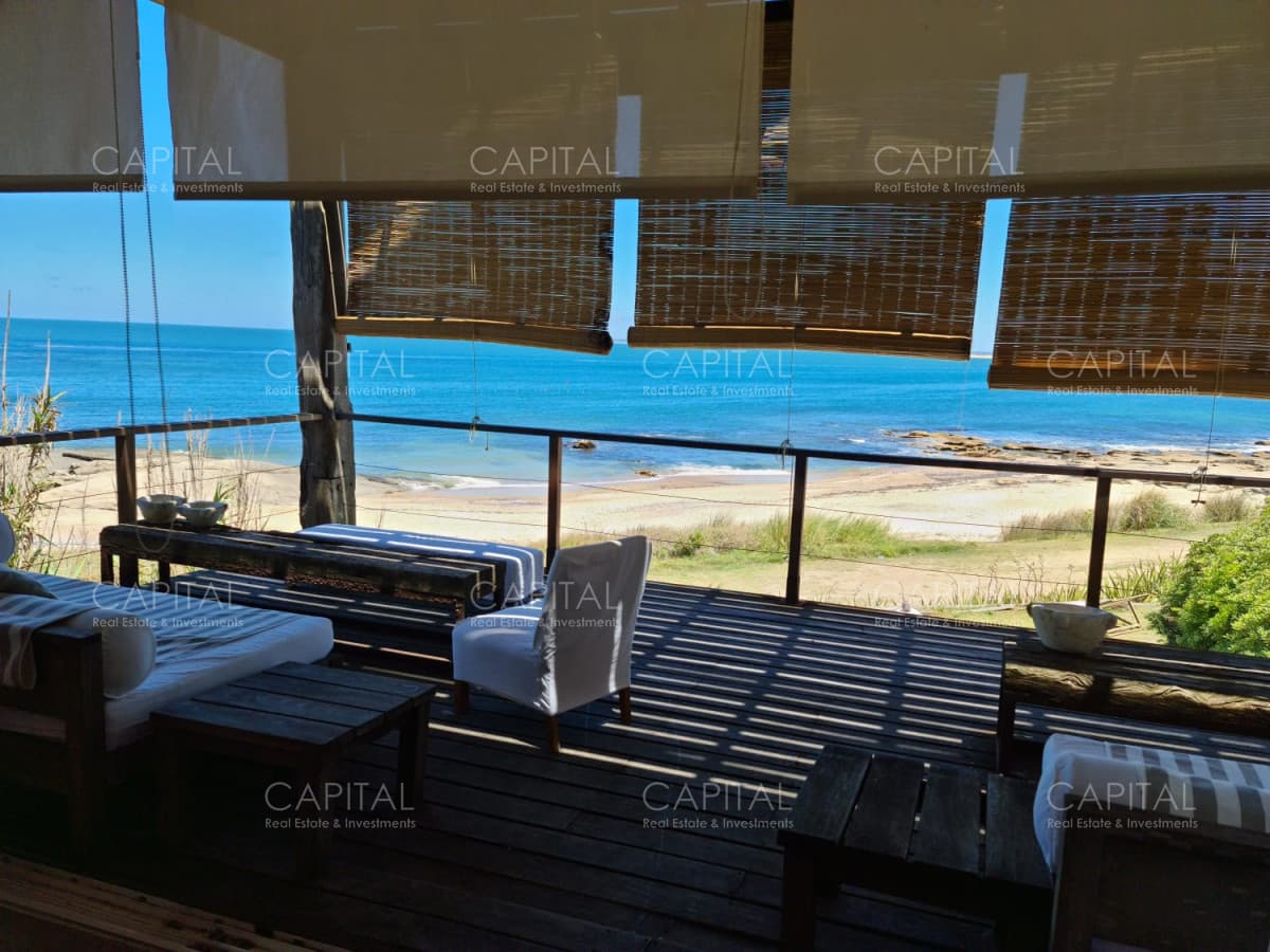 Exclusiva Casa en Jose Ignacio sobre la Playa