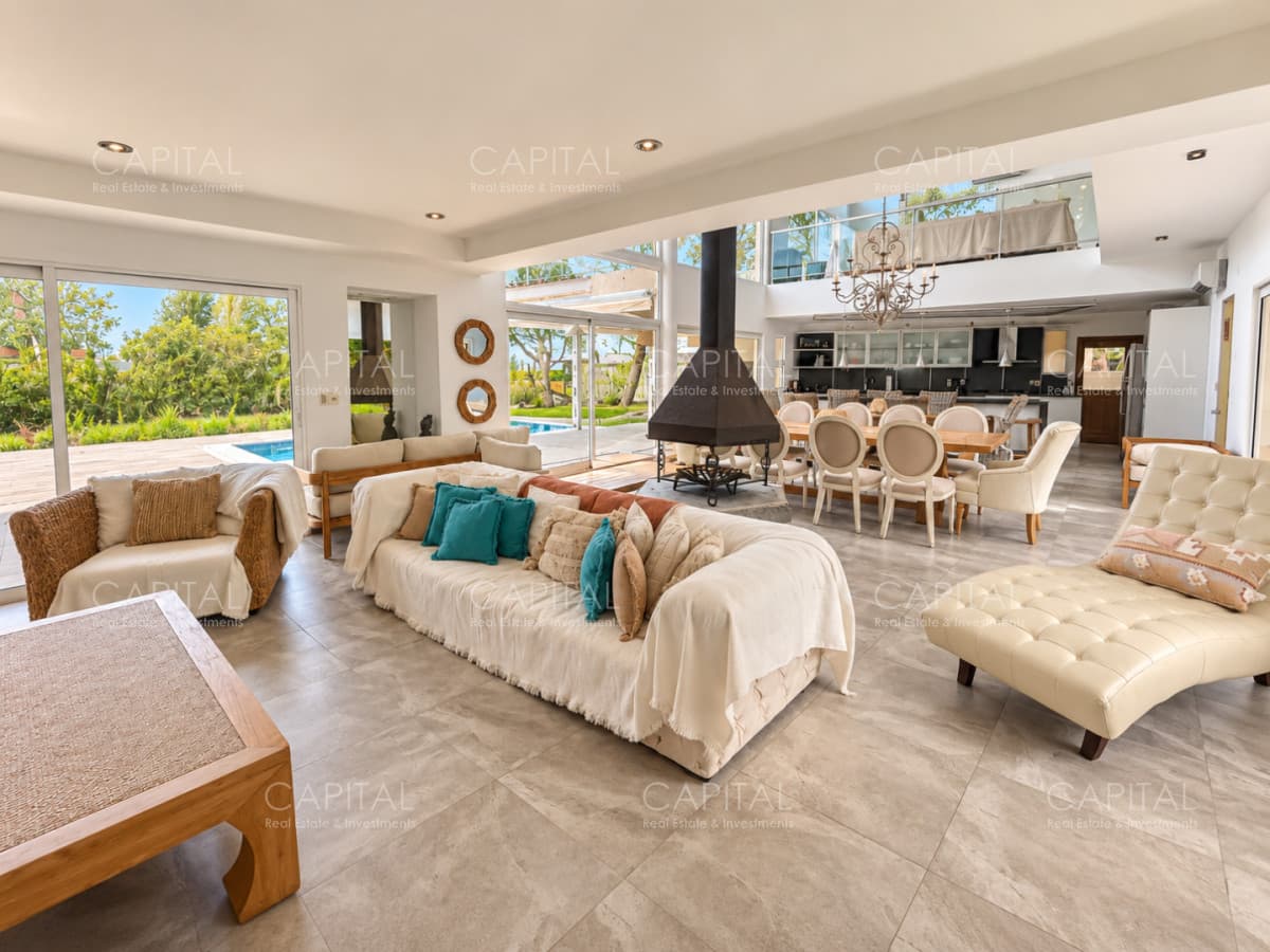 Excelente residencia en venta en barrio cerrado en Montoya a pocos metros del mar