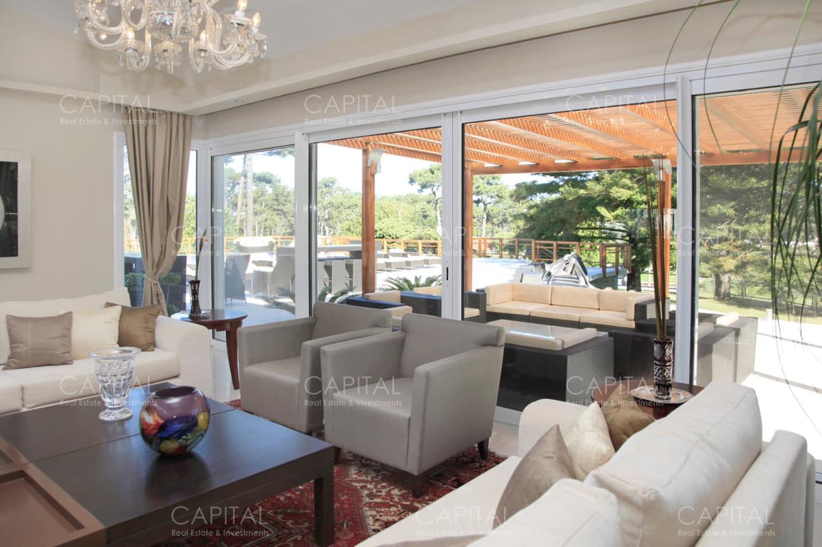 Mansion en Punta del Este en Venta