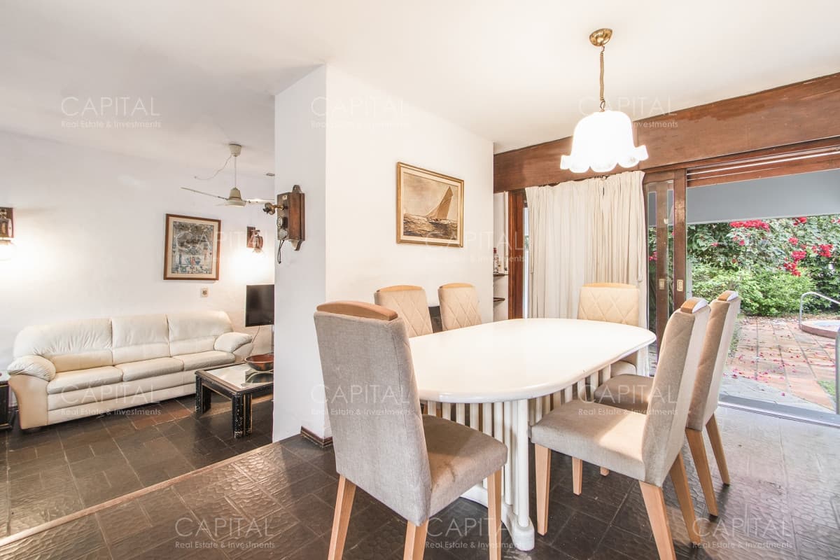 Muy buena propiedad en Venta 5 dorm 5 baños Playa Mansa
