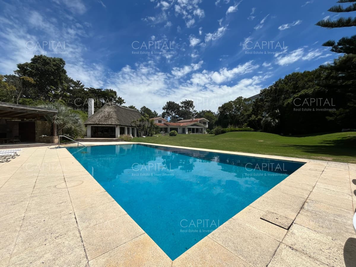 Espectacular Casa en Playa Brava Punta Del Este