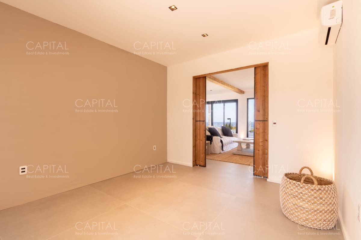 Espectacular casa moderna en venta en Manantiales Punta Piedras