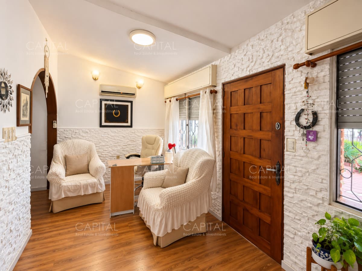 Casa en venta en Malvin Norte TRES dormitorios y cochera