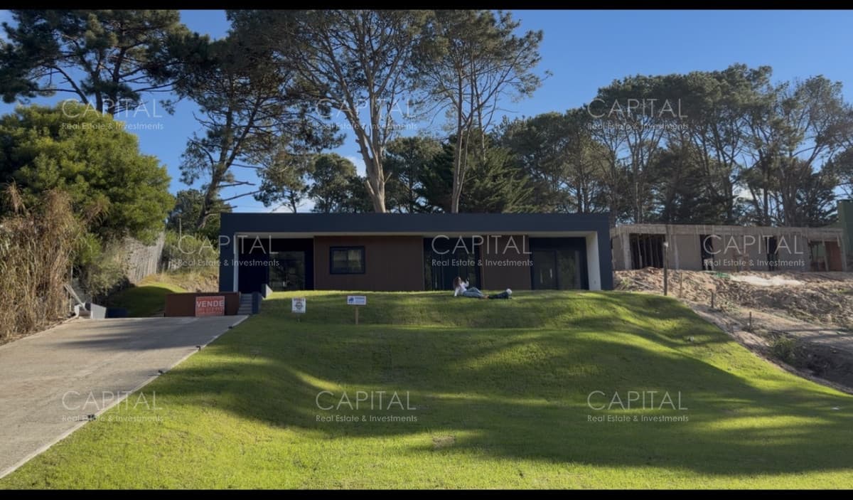 Casa 4 dormitorios VENTA de cualidad superior y ventanas de Europa