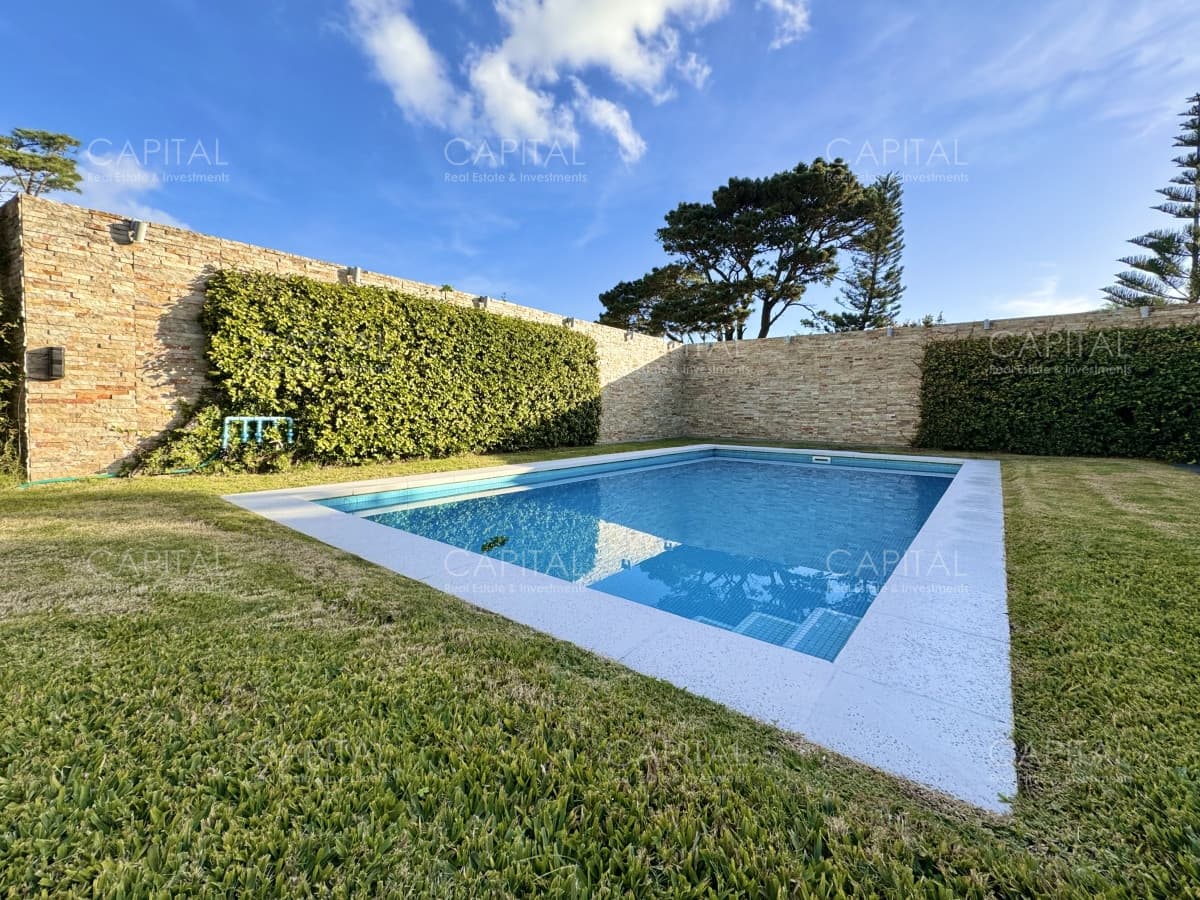 Casa en Venta en Playa Mansa de Punta del Este