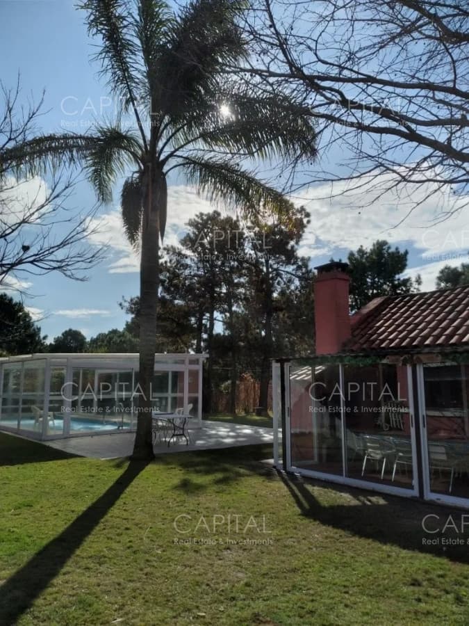 Casa en de cinco dormitorios con piscina climatizada en Tio Tom, Punta Ballena