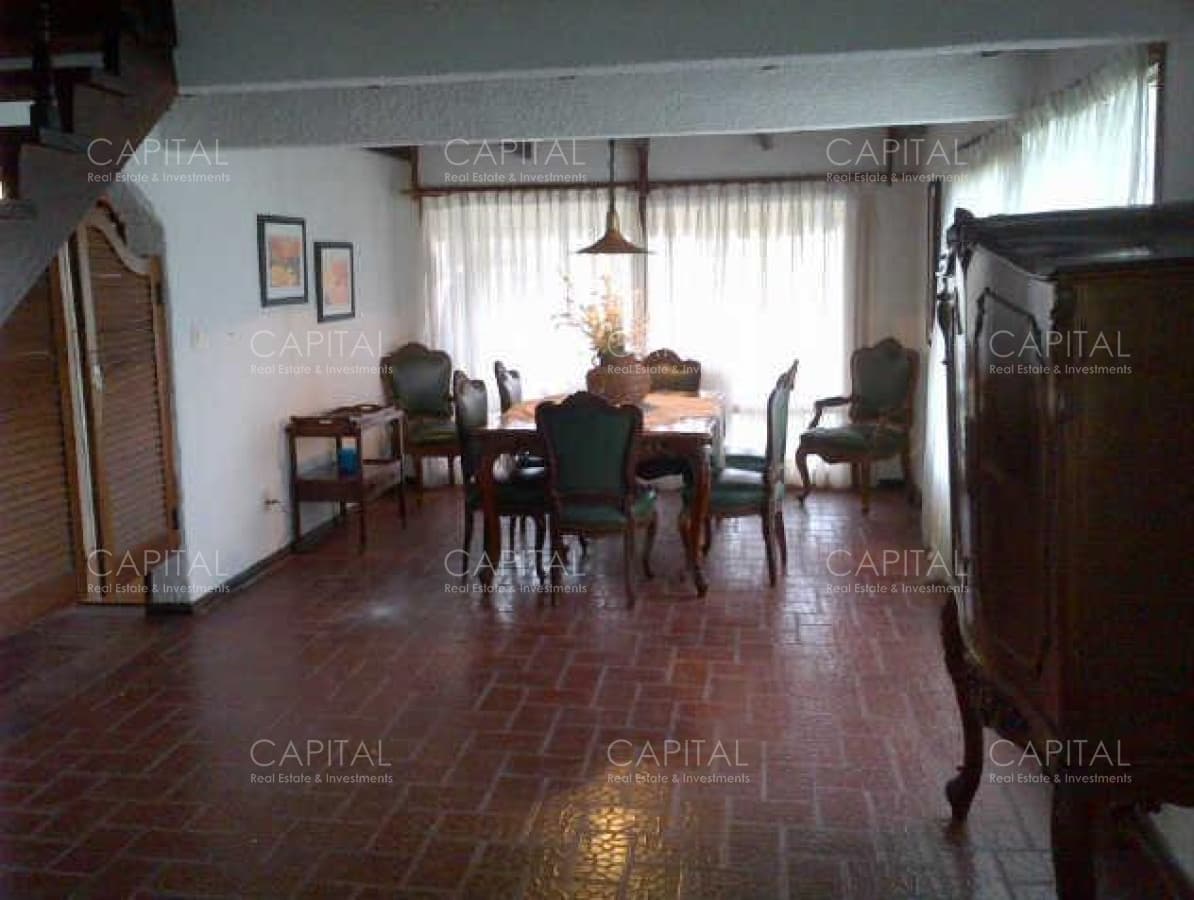Casa en Balneario Buenos Aires, 4 dormitorios *