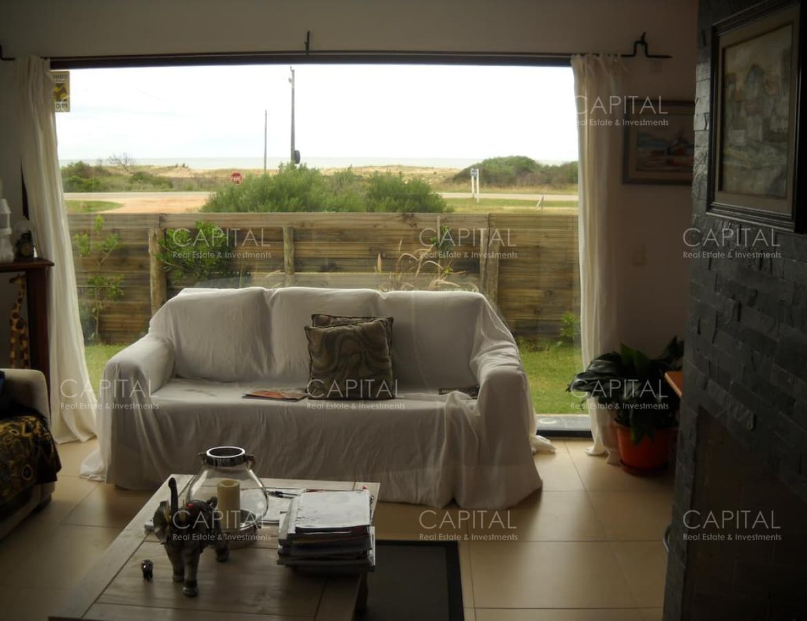 Moderna Casa de Tres Dormitorios en Manantiales - Blno. BsAs Punta del Este