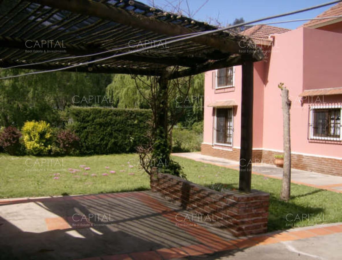 Comoda Casa En El Tesoro,La Barra de 4 dormitorios