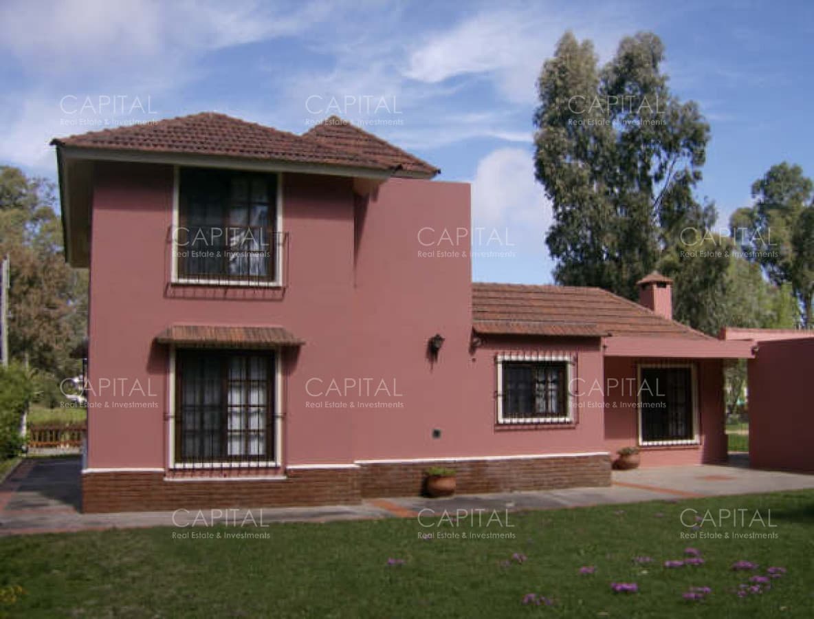 Comoda Casa En El Tesoro,La Barra de 4 dormitorios