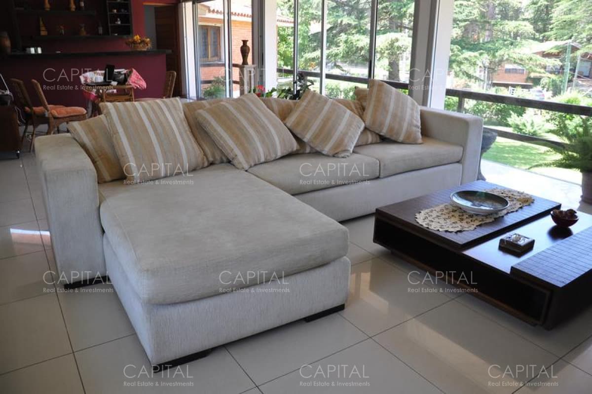 Casa de Cinco dormitorios Playa Mansa Punta del Este