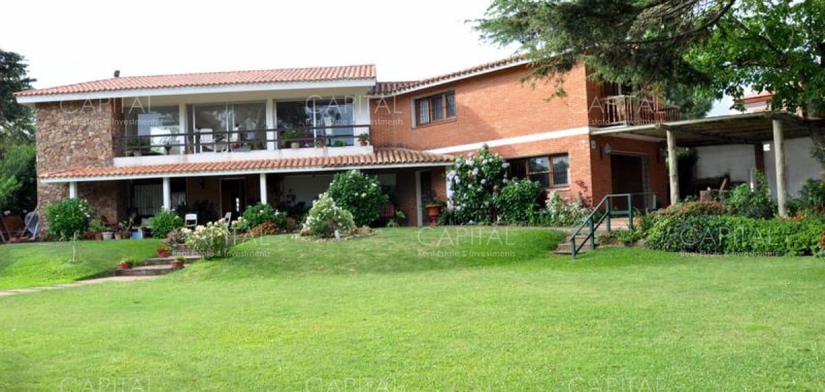 Casa de Cinco dormitorios Playa Mansa Punta del Este