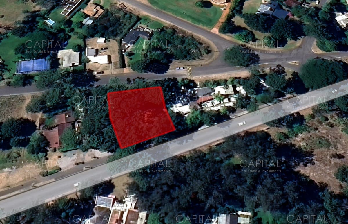 Terreno en Venta Sobre  Av. Pedragosa Sierra