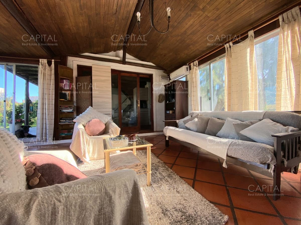 Casa de cuatro dormitorios en Manantiales