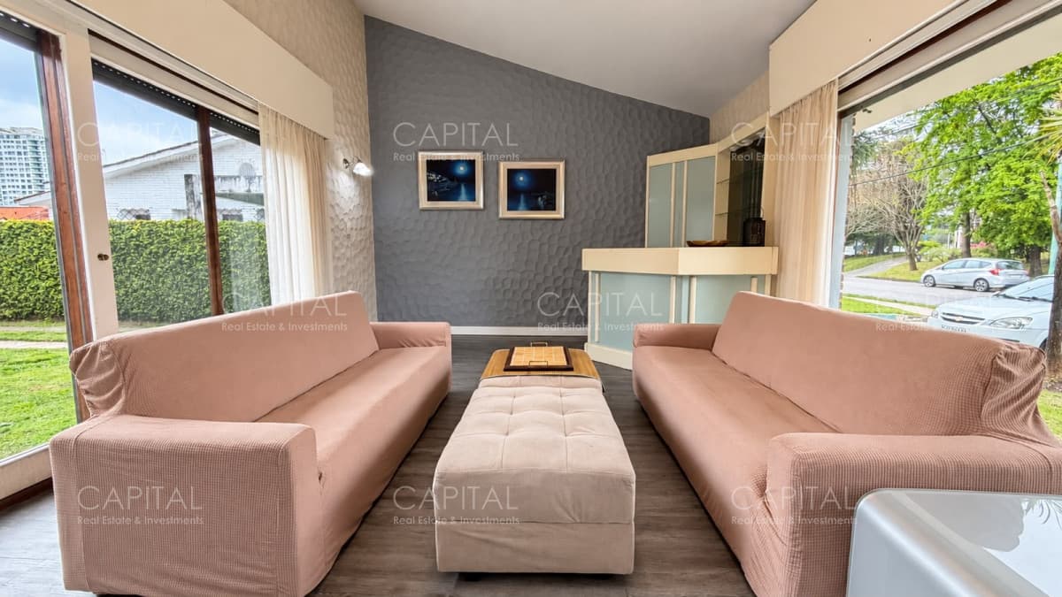 Casa en venta en Playa Mansa Punta del Este
