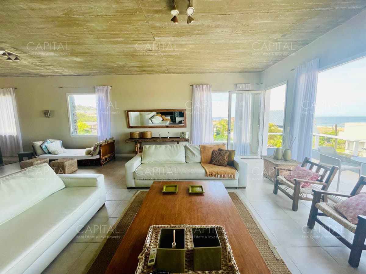 Casa en venta en Montoya a 100 mts del mar