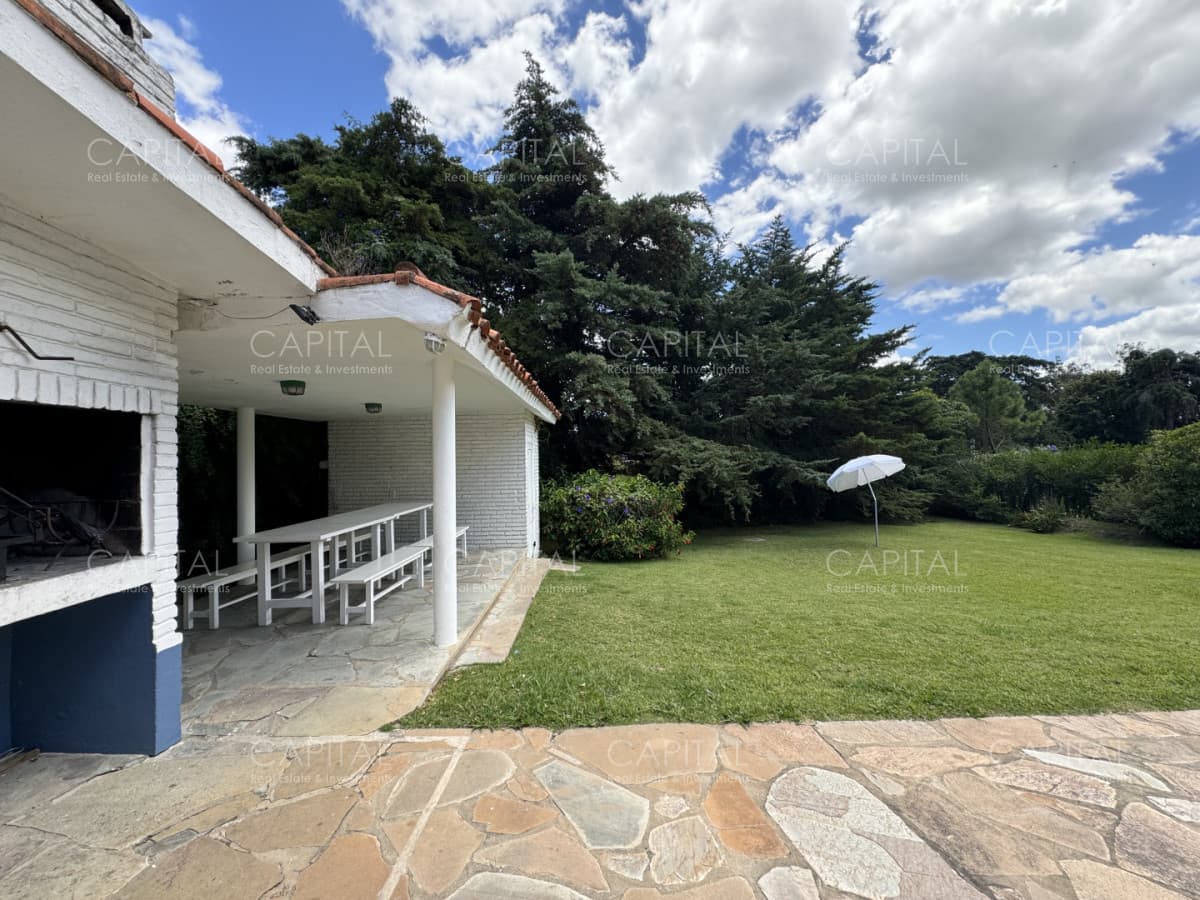 Casa de cuatro dormitorios en venta Golf Punta del Este.