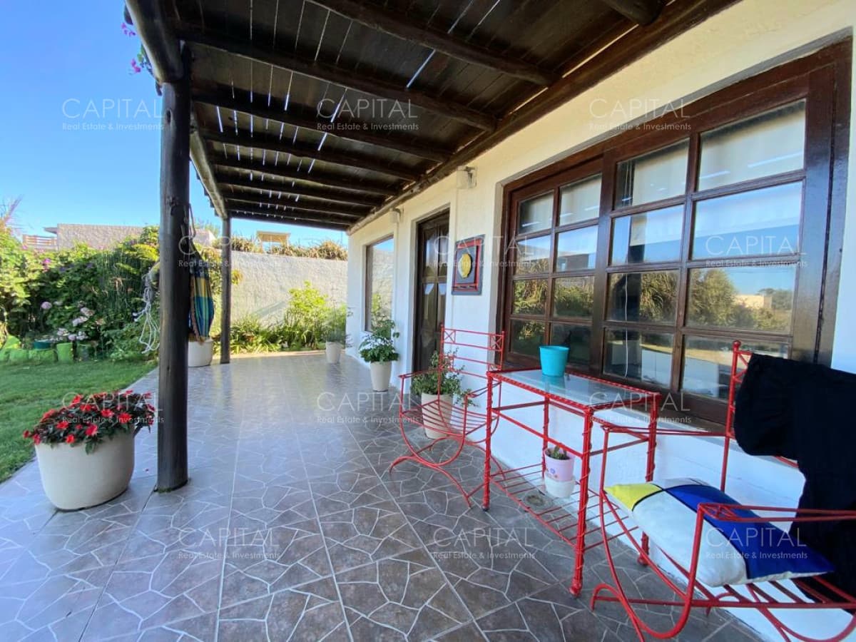 Casa de cuatro dormitorios en Manantiales