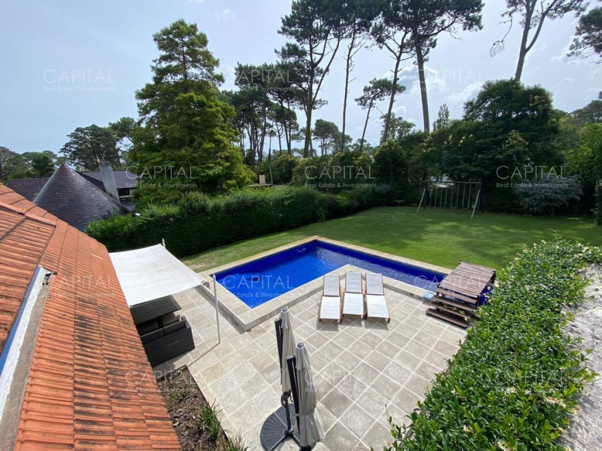 Casa de 5 dormitorios en Barrio Lugano, Punta del Este