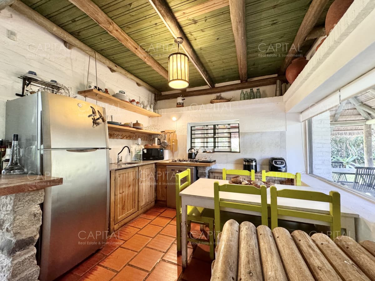 Casa de tres dormitorios en Chihuahua Punta Ballena.