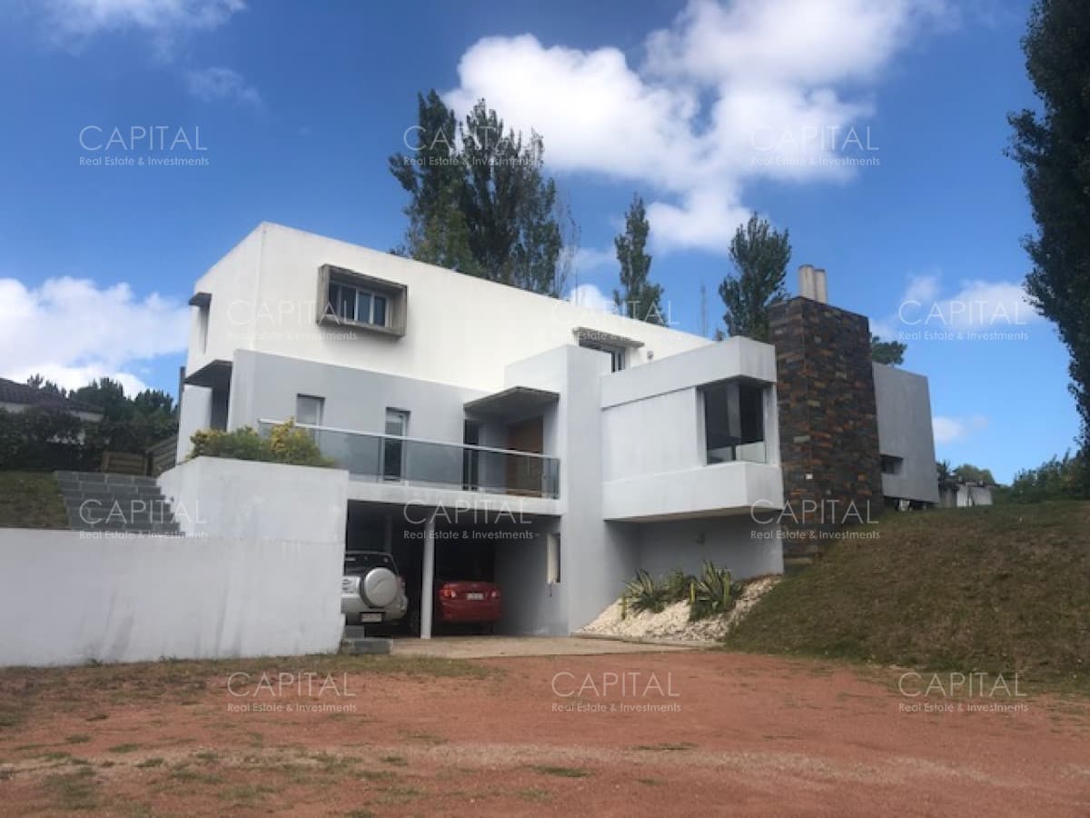 Casa en Barrio Privado Punta del Este en Venta Alquiler de Temporada