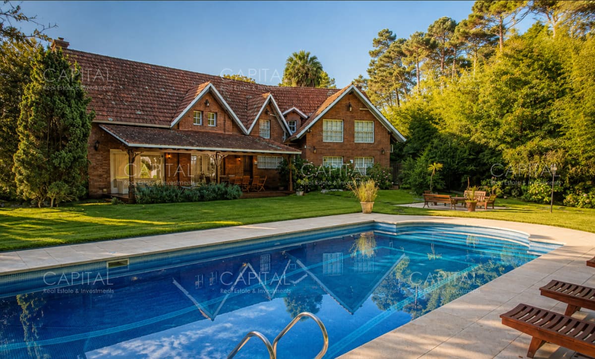 MANSIÓN EN VENTA EN EL GOLF PUNTA DEL ESTE