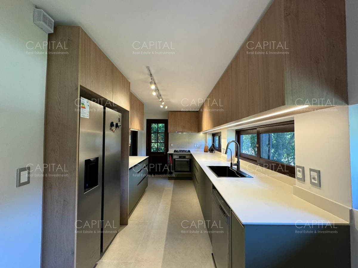 Casa de 5 dormitorios en Barrio Lugano, Punta del Este