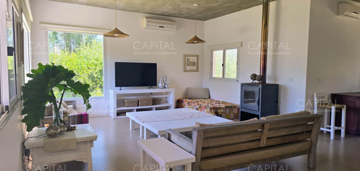 Casa en barrio semicerrado en La Barra Montoya a pasos del mar