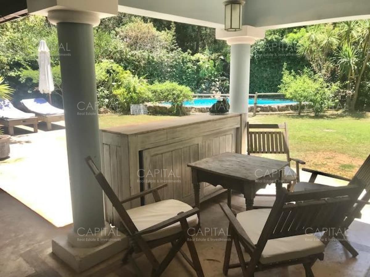 Casa con piscina en venta en Pleno corazón de La Barra