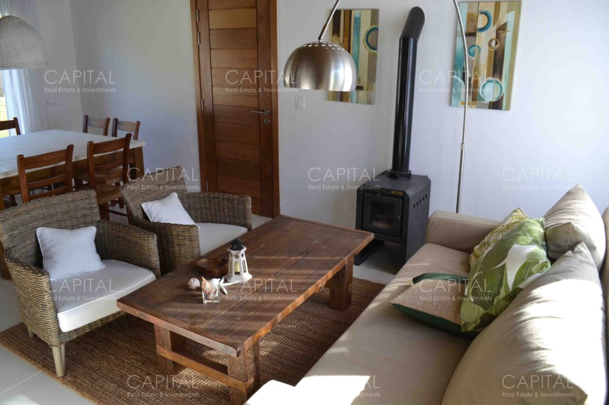 Muy linda casa en venta en Palmas de la Pedrera