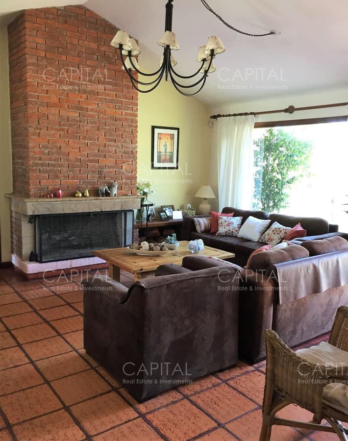 Muy buena casa de 4 dormitorios en alquiler