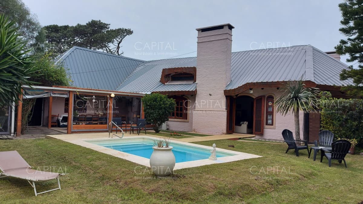 Muy buena casa en Venta en zona de colegios, Punta del Este