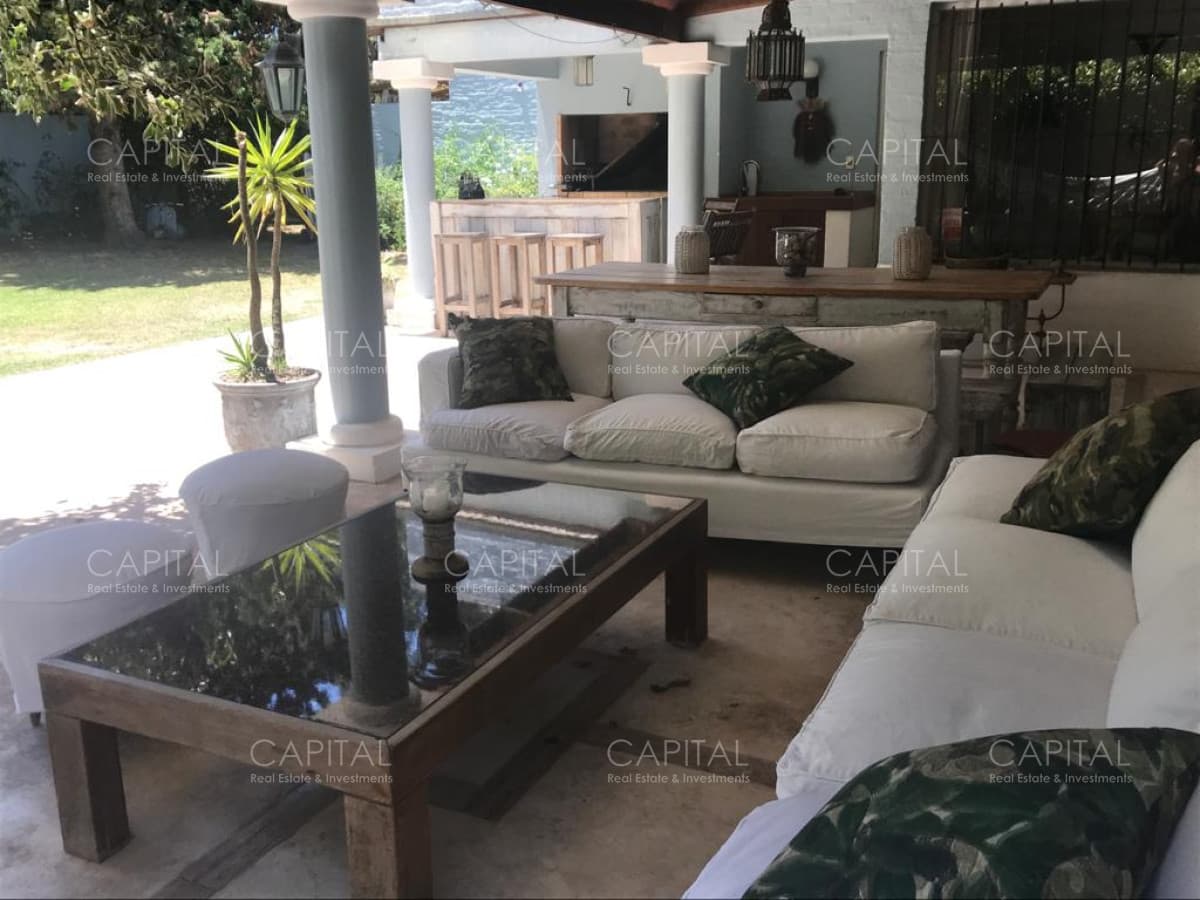 Casa con piscina en venta en Pleno corazón de La Barra