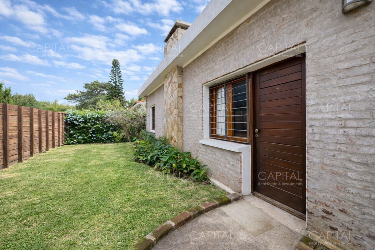 Casa en Venta en Nuevo Cantegril Tres Dormitorios