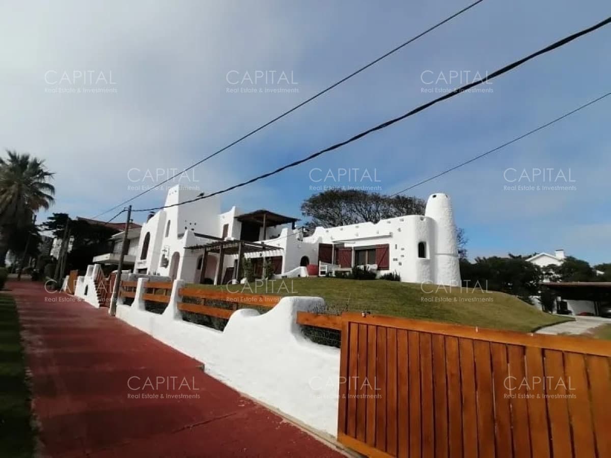 Casa en Venta Puerto de Punta del Este Península Frente al Mar Playa Mansa
