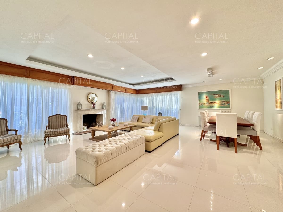 Casa en Venta en Playa Mansa de Punta del Este