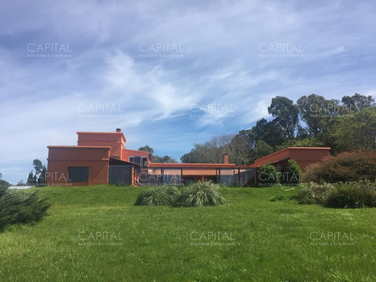 Chacra Marítima en Venta La Barra, Seis Dormitorios en Suite