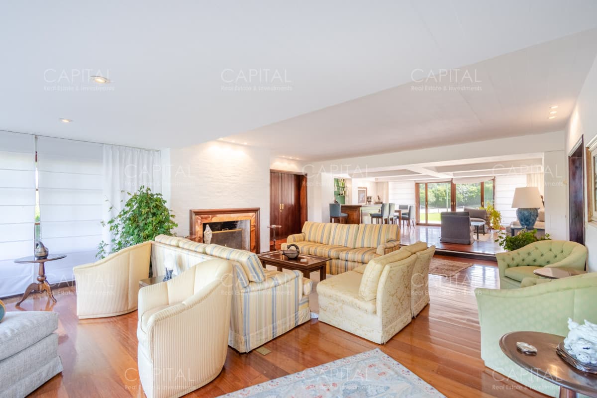 Mansion en Playa Brava de Punta del Este