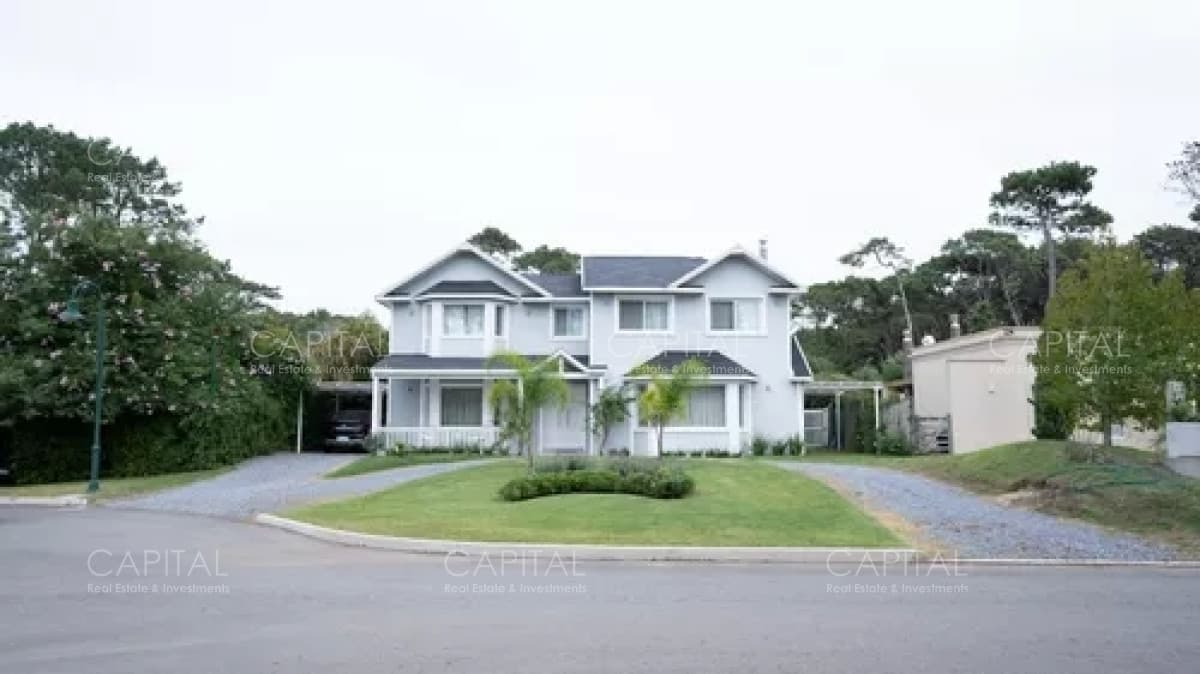 Casa en Barrio Privado en Punta del Este, La Arbolada