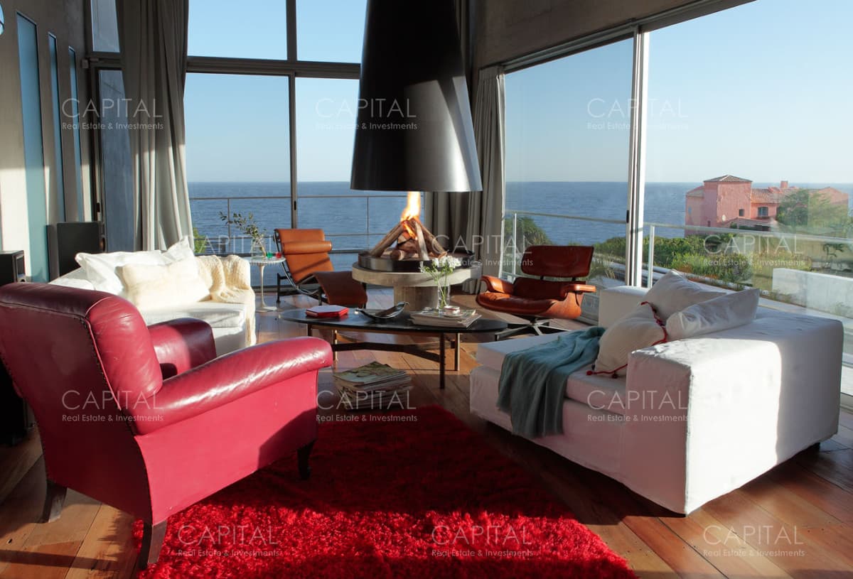 Manantiales Punta Piedra Casa Moderna en Venta