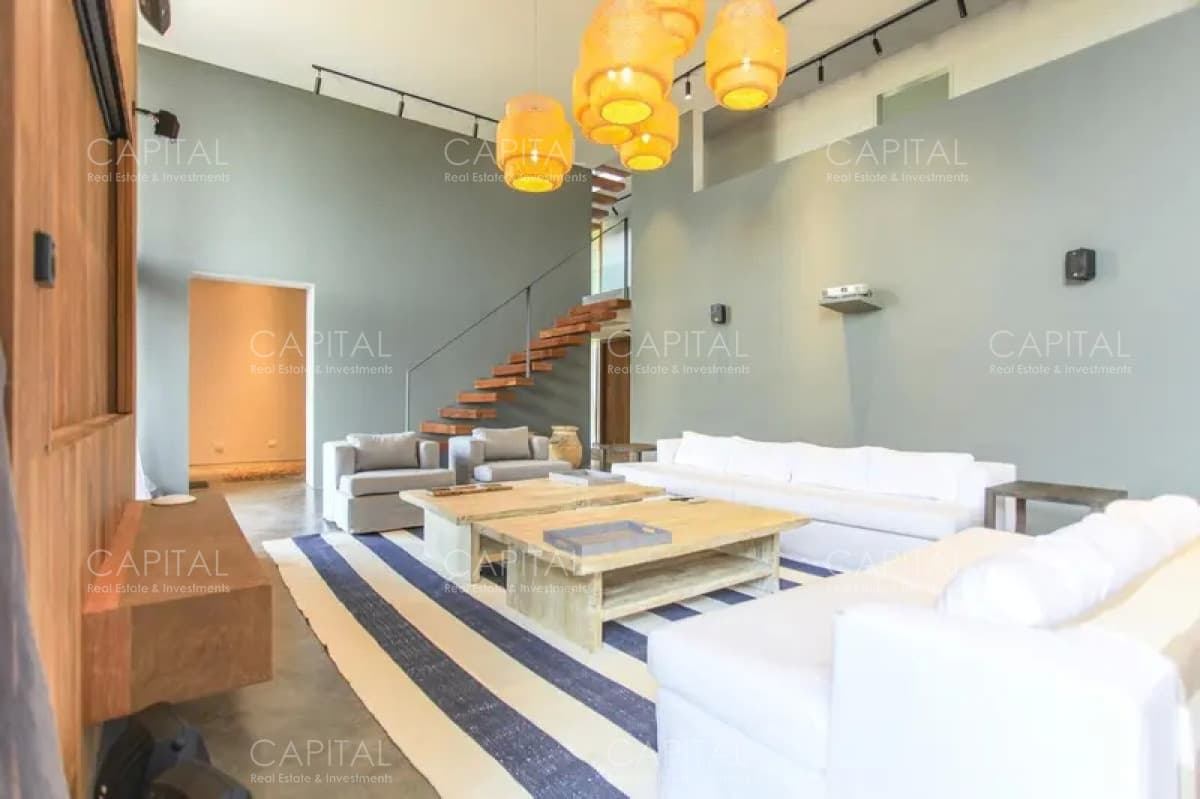 Casa sobre el Mar Manantiales en Venta