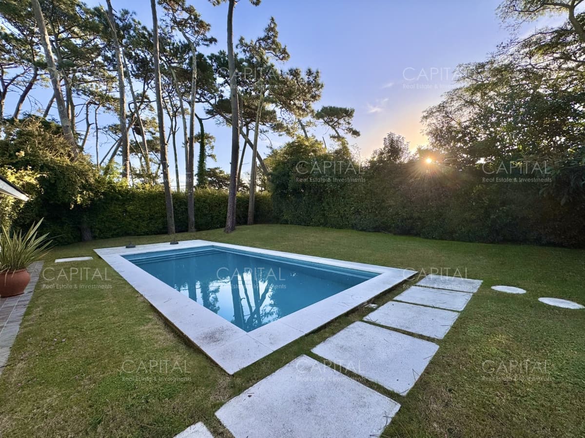 Casa Playa Mansa en Venta Punta del Este