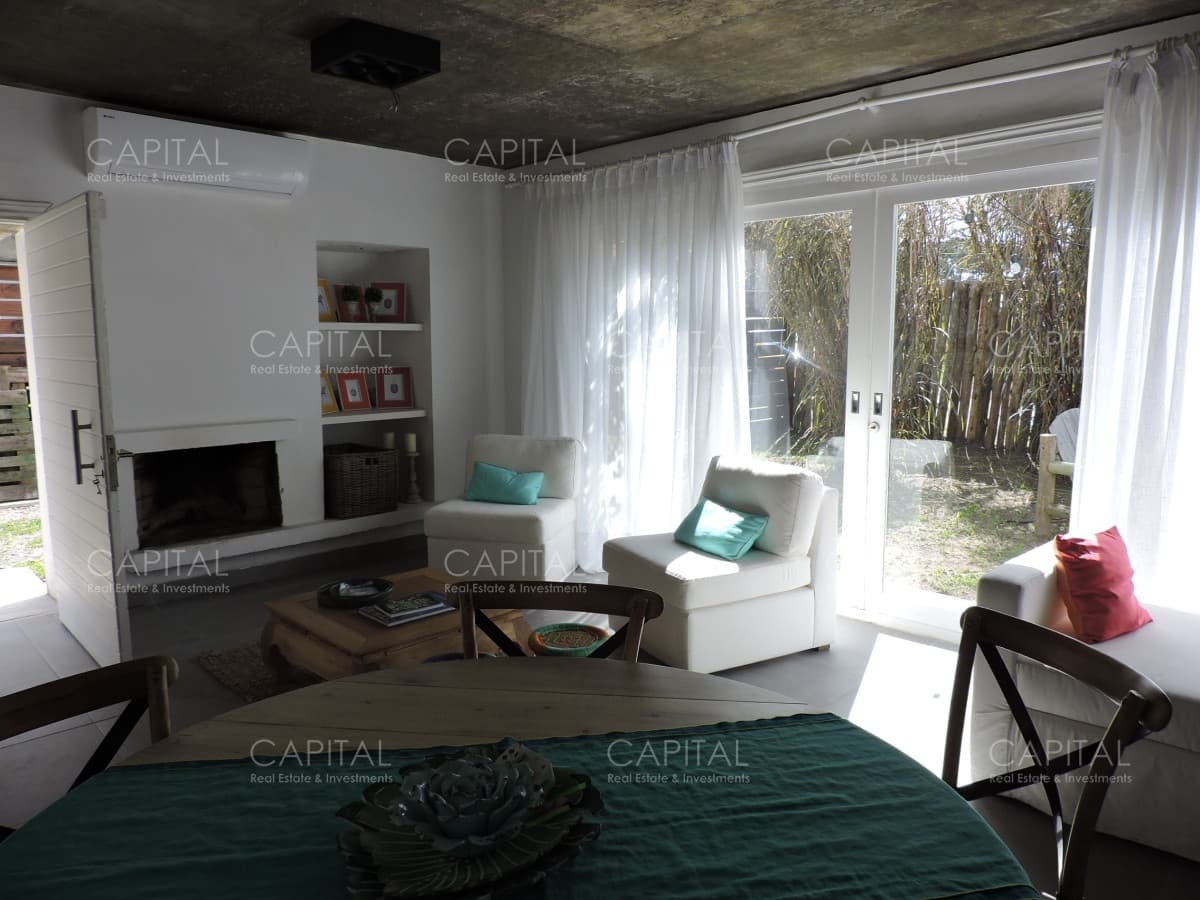 Muy linda casa en Manantiales de 3 Dorm y dependencia a pasos del mar
