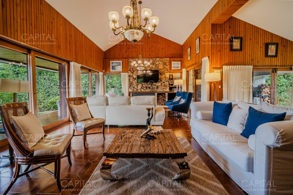 CASA EN VENTA DE 3 DORMTIORIOS EN PLAYA MANSA PUNTA DEL ESTE
