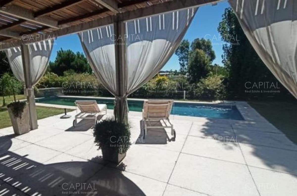 Casa en Barrio Privado Punta del Este en Venta Alquiler de Temporada