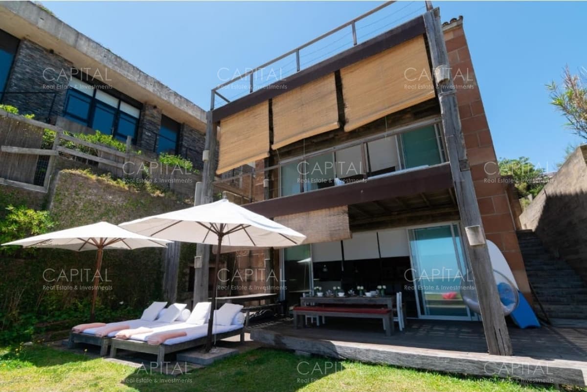 Exclusiva Casa en Jose Ignacio sobre la Playa