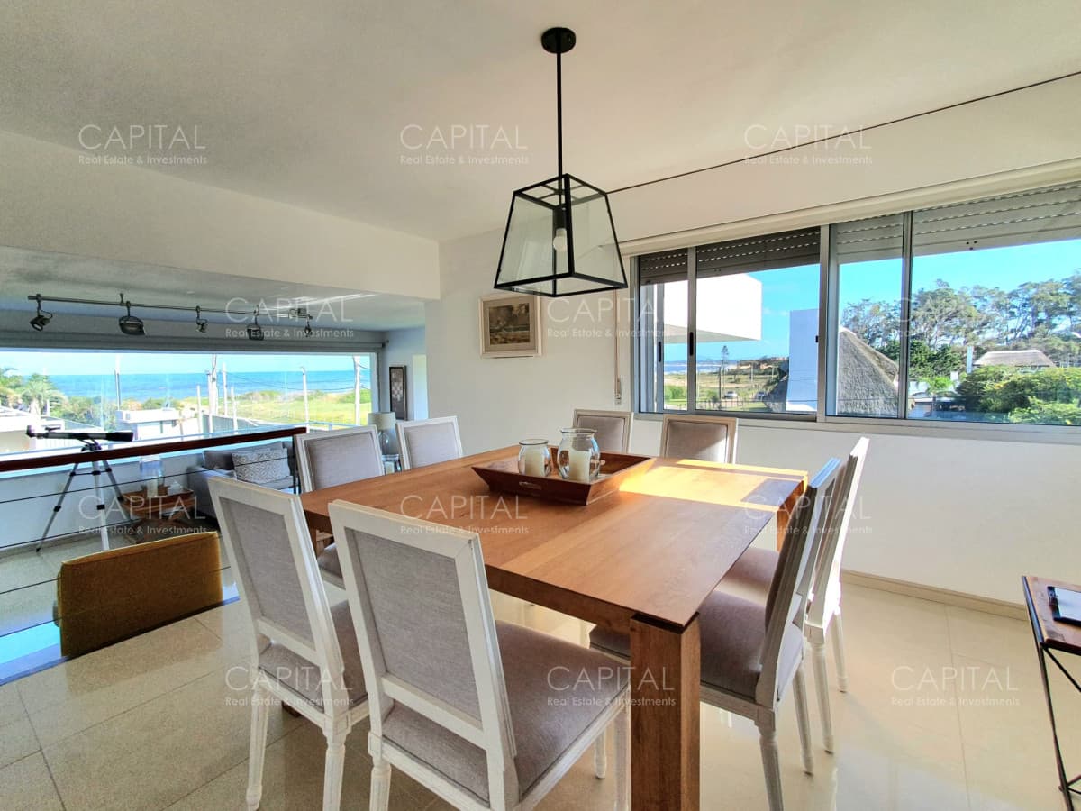 Venta excelente casa de siete dormitorios siete baños Playa Portezuelo Punta del Este