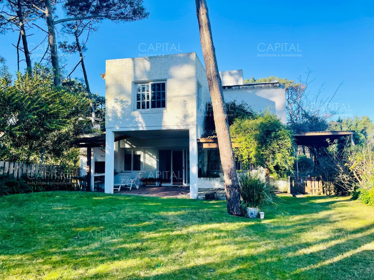 Casa en Montoya a solo 1 cuadra del mar con vista