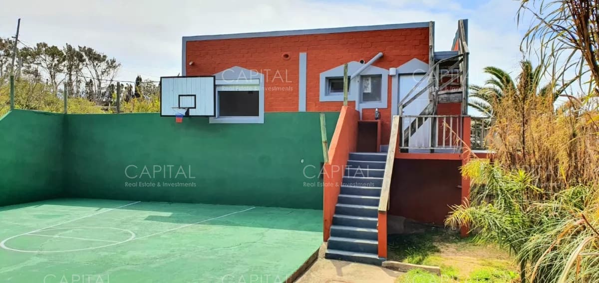 Muy linda casa en Venta mirando al Mar